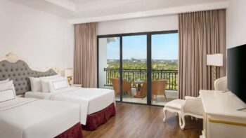 Melia-Vinpearl-Cua-Hoi-Deluxe-Twin-Room-Garden