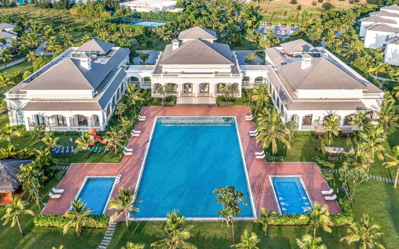 Melia-Vinpearl-Cua-Sot-Ho-boi-ngoai-troi Melia-Vinpearl-Cua-Sot-Ho-boi-ngoai-troi