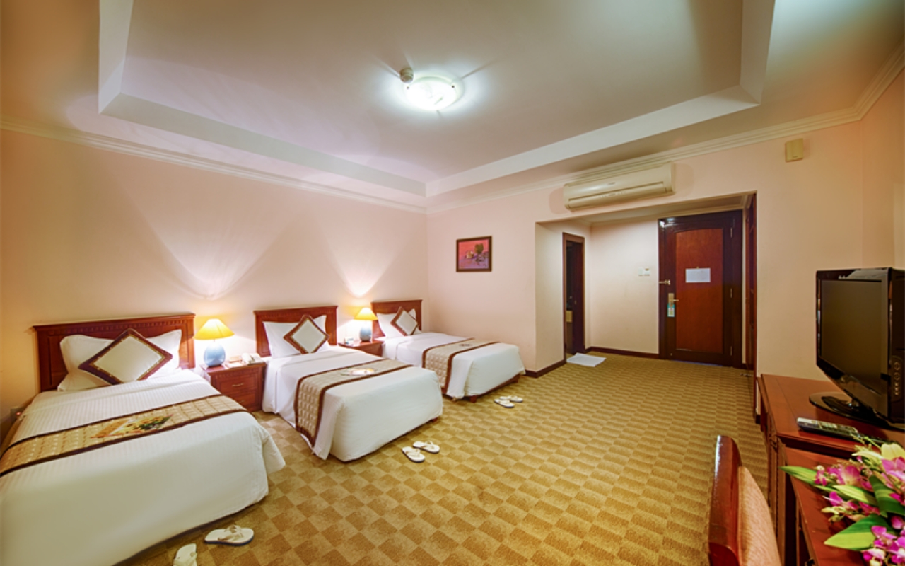 Khách sạn Mường Thanh Phương Đông - Deluxe Triple Khách sạn Mường Thanh Phương Đông - Deluxe Triple