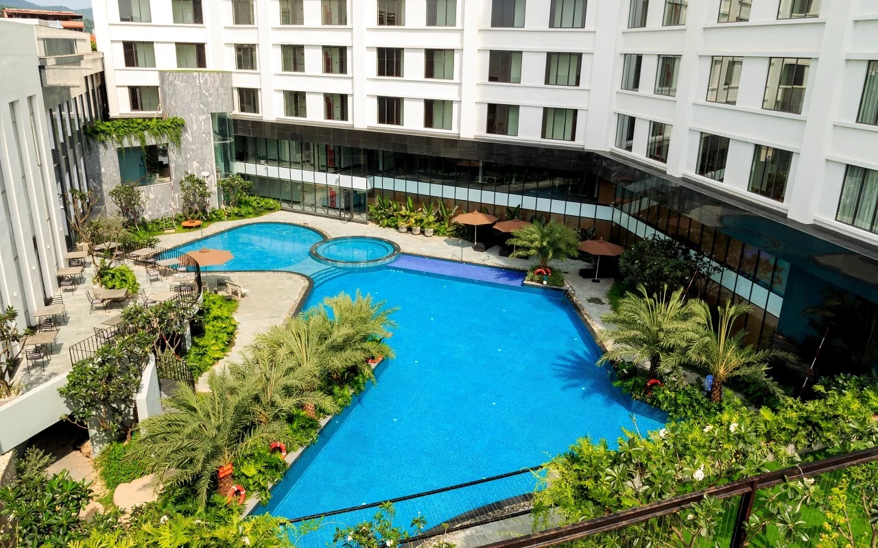 Muong-Thanh-Luxury-Lang-Son-Ho-boi-1 Muong-Thanh-Luxury-Lang-Son-Ho-boi-1