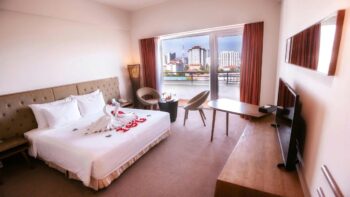 Mường Thanh Holiday Huế - Deluxe King River View
