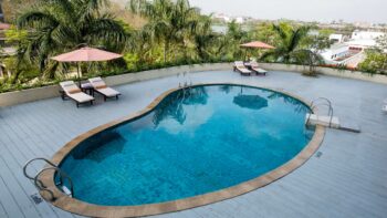 Mường Thanh Holiday Huế - Hồ bơi