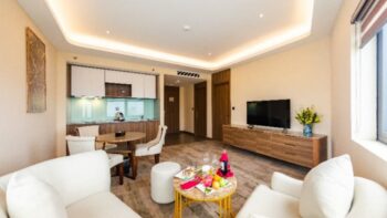 Mường Thanh Luxury Hạ Long Centre II - Deluxe Suite hướng thành phố