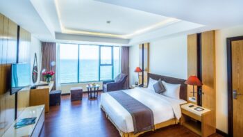 Mường Thanh Luxury Đà Nẵng - Deluxe King hướng biển